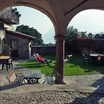 Apartment Dreistoeckiges In Einem Historischen Gebaeude By Interhome *