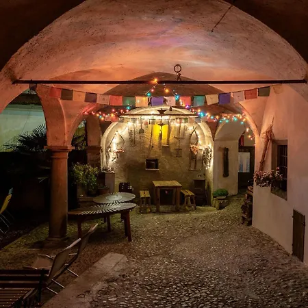 Dreistoeckiges In Einem Historischen Gebaeude By Interhome