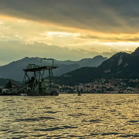 Dreistoeckiges In Einem Historischen Gebaeude By Interhome * Riva di Solto