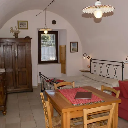 Dreistoeckiges In Einem Historischen Gebaeude By Interhome *